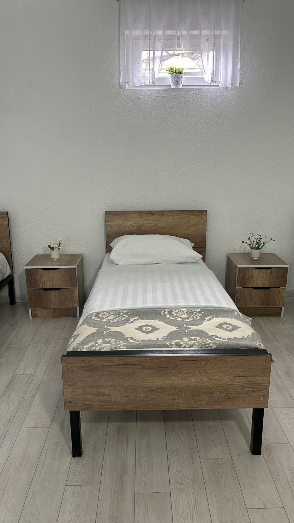 Hostel,Halal Хостел,Халал Tokmok Bagian luar foto