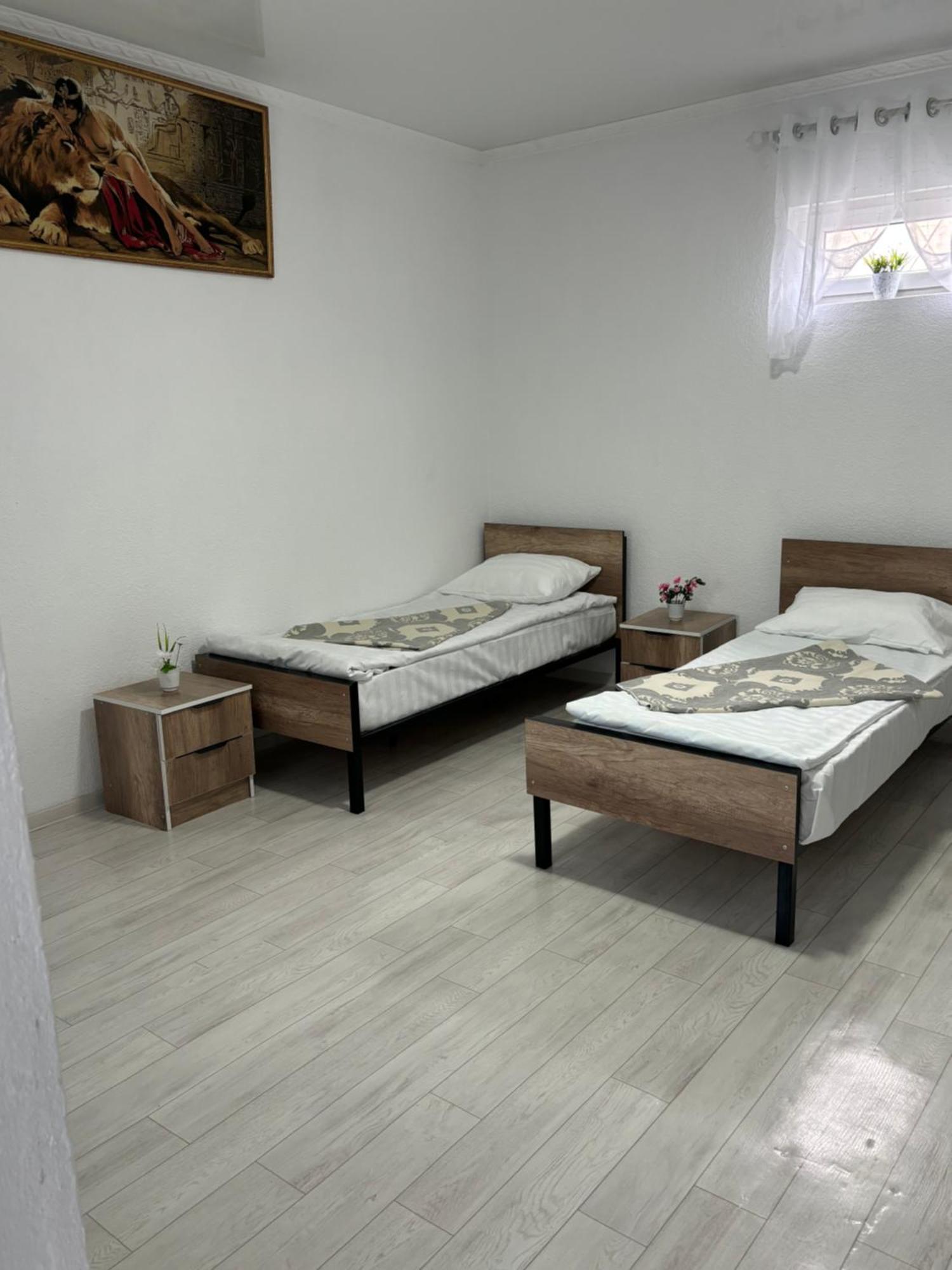 Hostel,Halal Хостел,Халал Tokmok Bagian luar foto