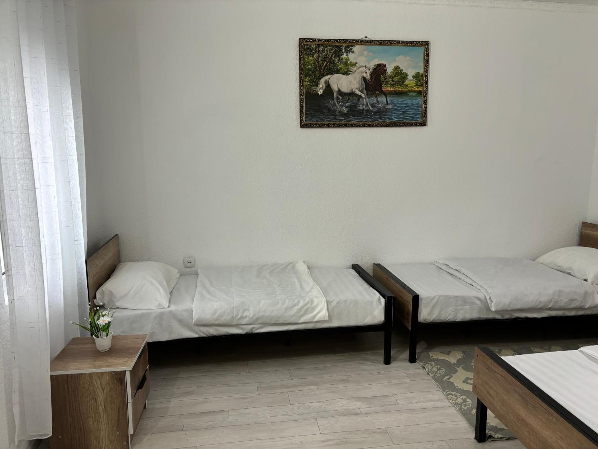 Hostel,Halal Хостел,Халал Tokmok Bagian luar foto