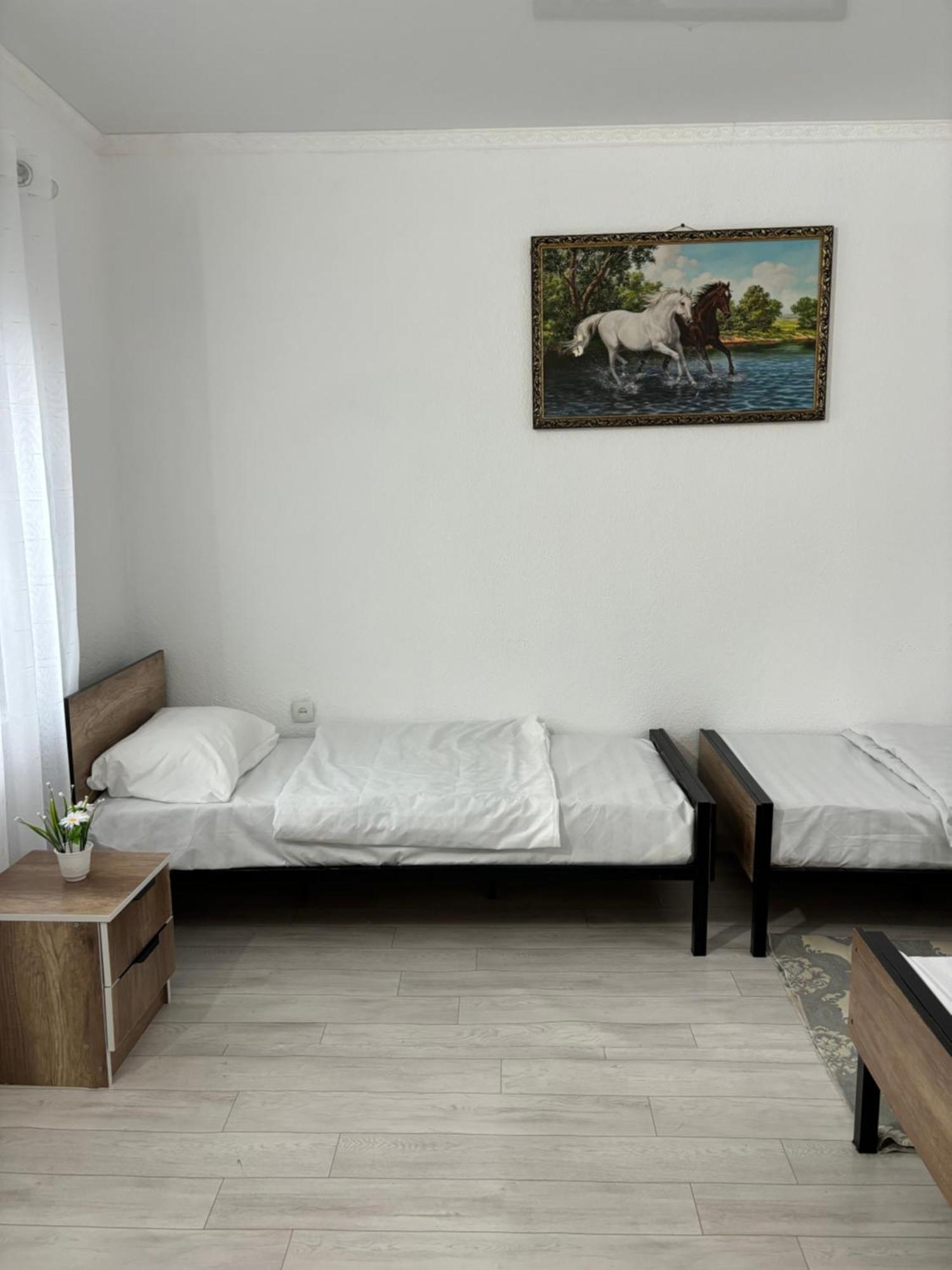 Hostel,Halal Хостел,Халал Tokmok Bagian luar foto