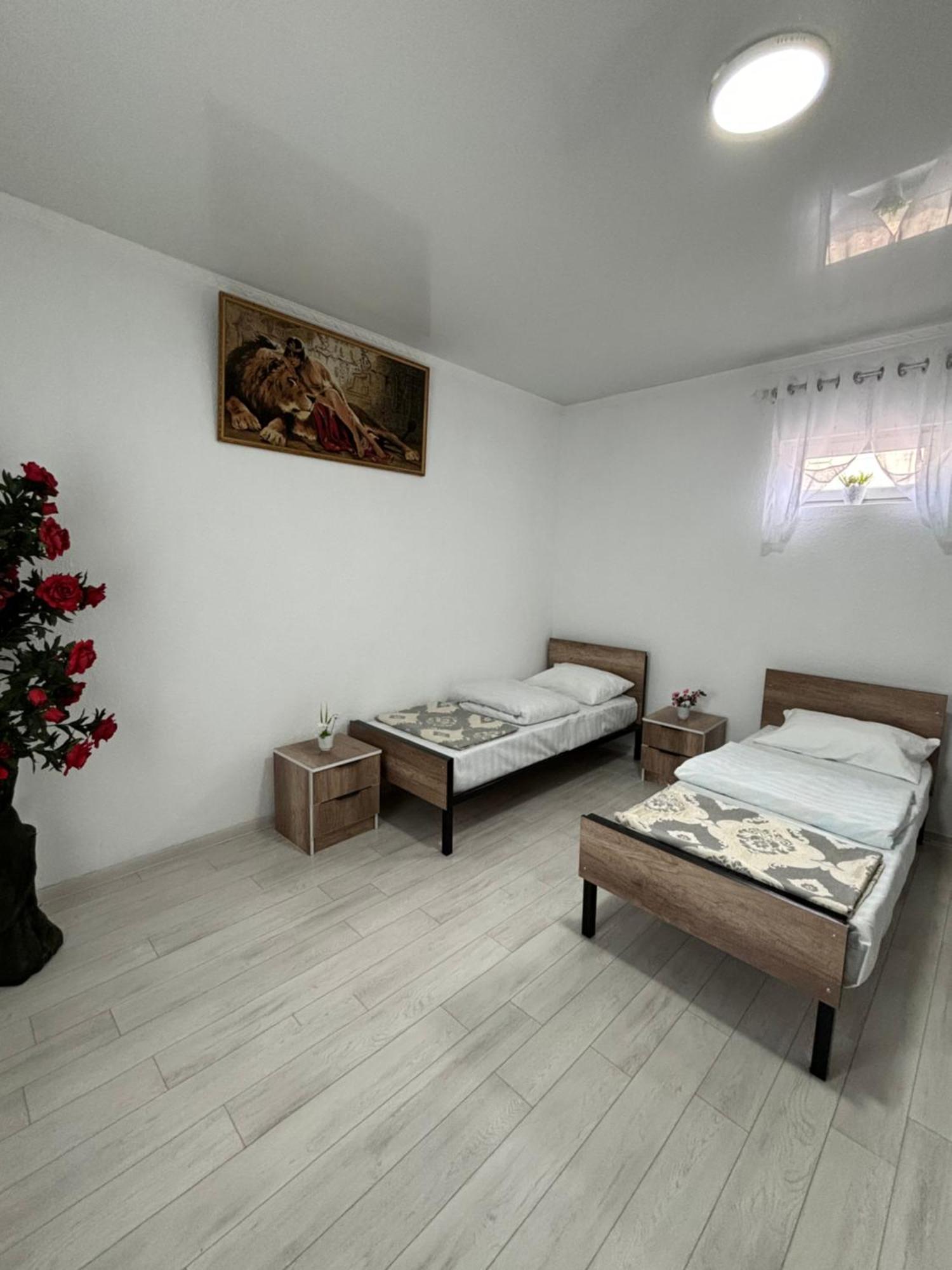 Hostel,Halal Хостел,Халал Tokmok Bagian luar foto