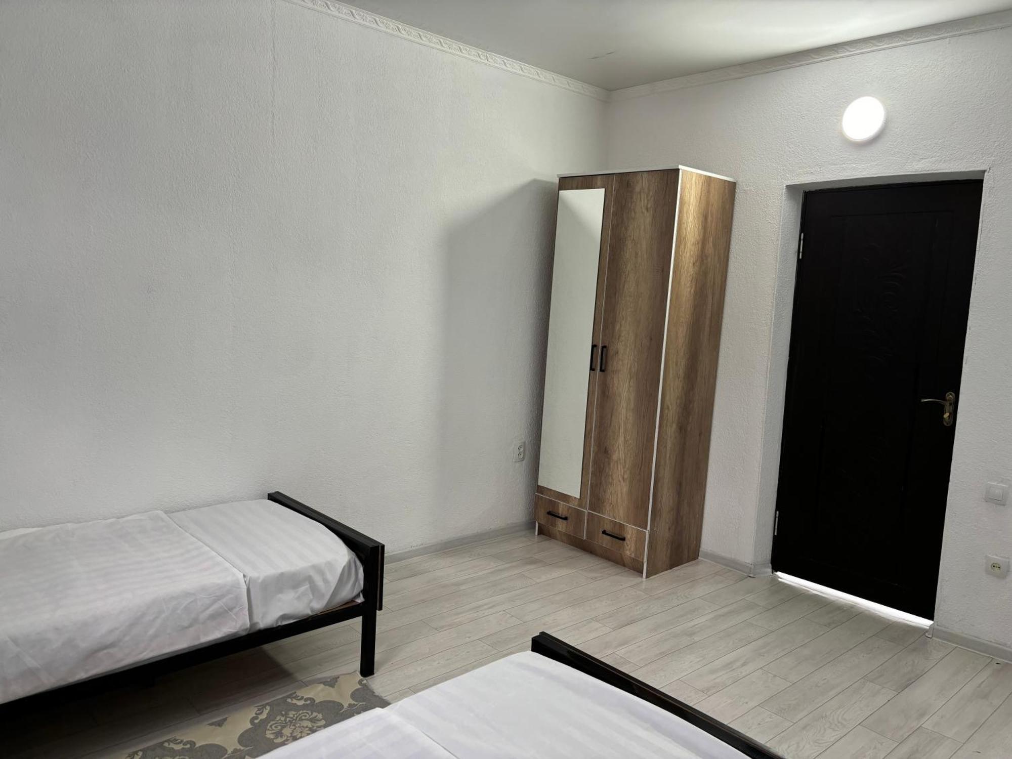 Hostel,Halal Хостел,Халал Tokmok Bagian luar foto