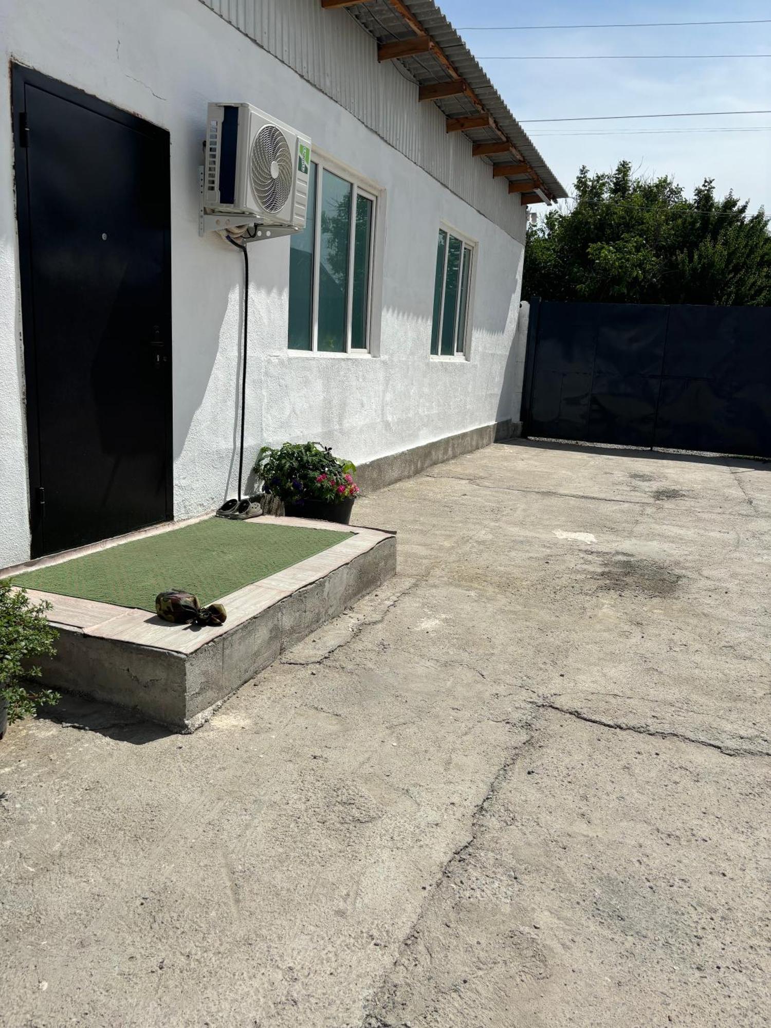 Hostel,Halal Хостел,Халал Tokmok Bagian luar foto