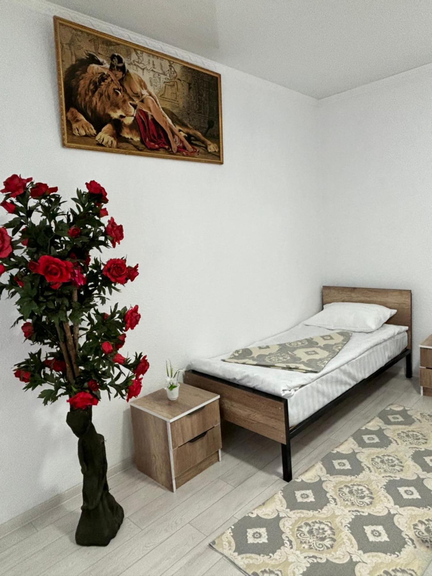 Hostel,Halal Хостел,Халал Tokmok Bagian luar foto